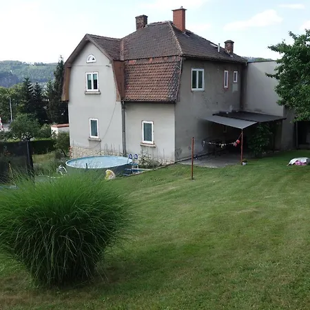 Pod Chlumem - Utulny Byt V Blizkosti Centra Decin Exterior photo