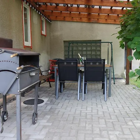 Pod Chlumem - Utulny Byt V Blizkosti Centra Decin Exterior photo