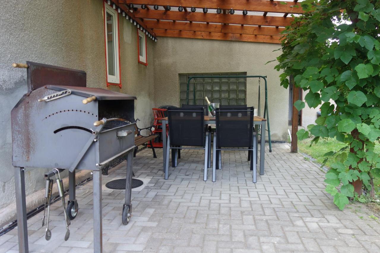 Pod Chlumem - Utulny V Blizkosti Centra Apartment