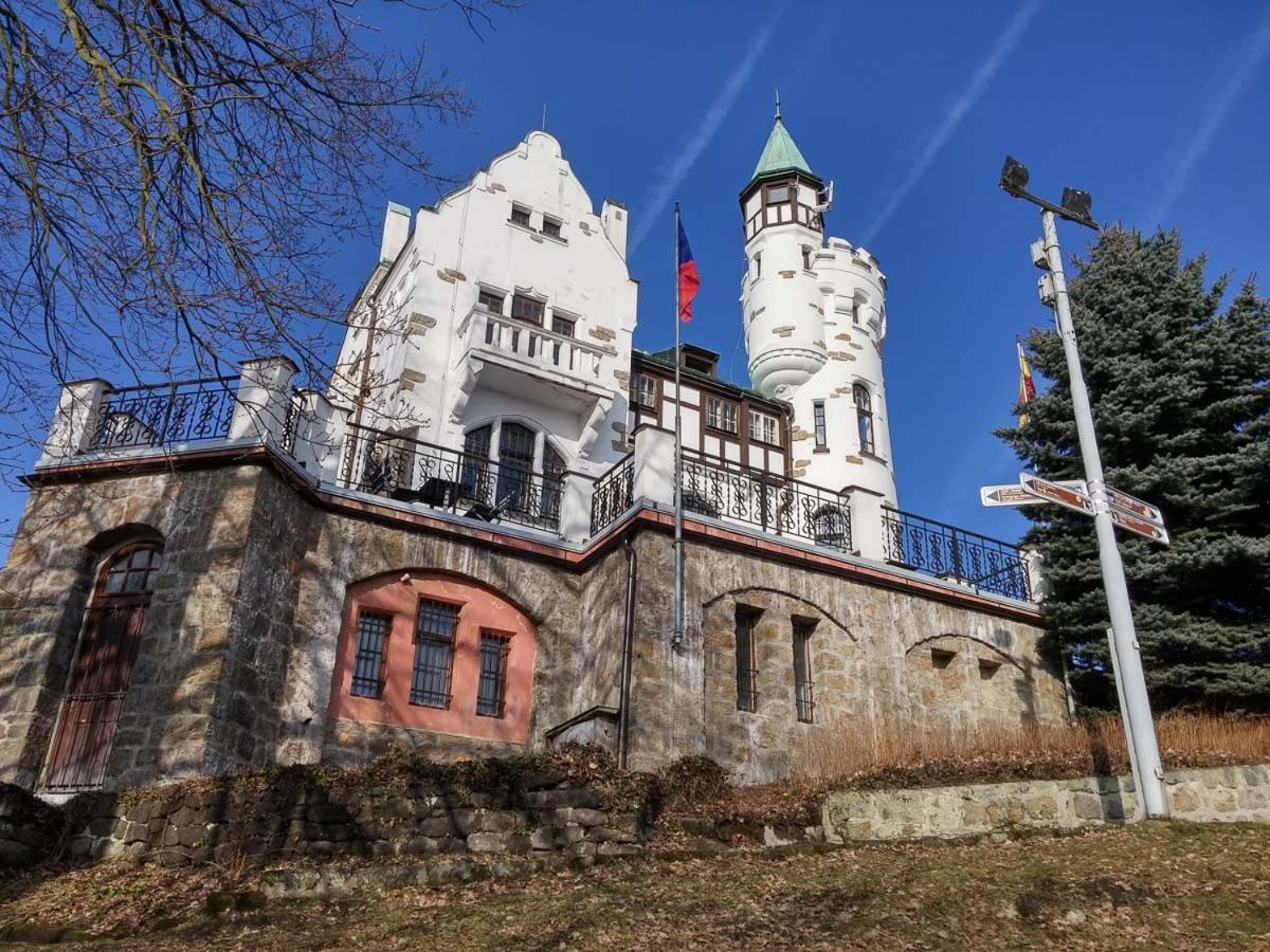 Pod Chlumem - Utulny V Blizkosti Centra Apartment Decin